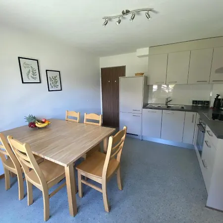 アパート Carmena