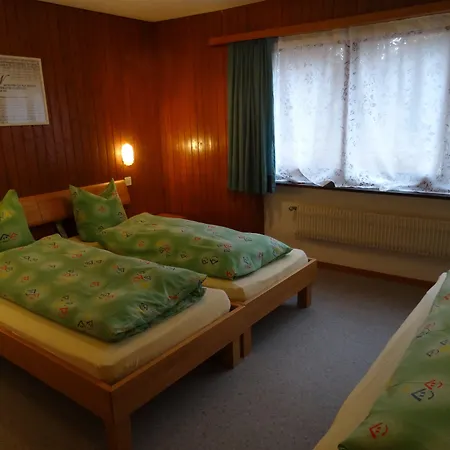 アパート Carmena