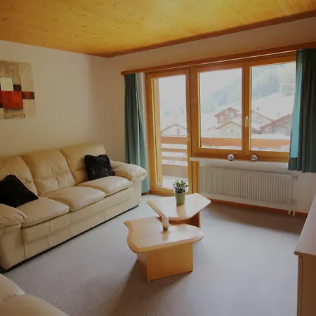 Carmena アパート *