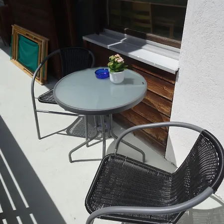 アパート Carmena ザース・グルント