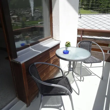 Carmena アパート