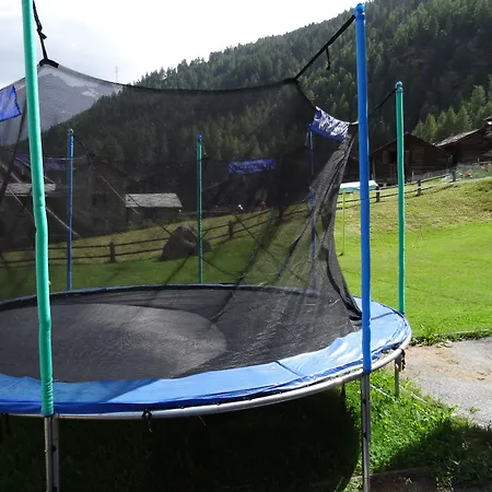 アパート Carmena *