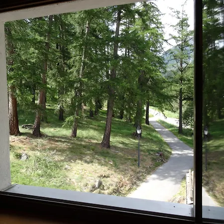 Carmena アパート