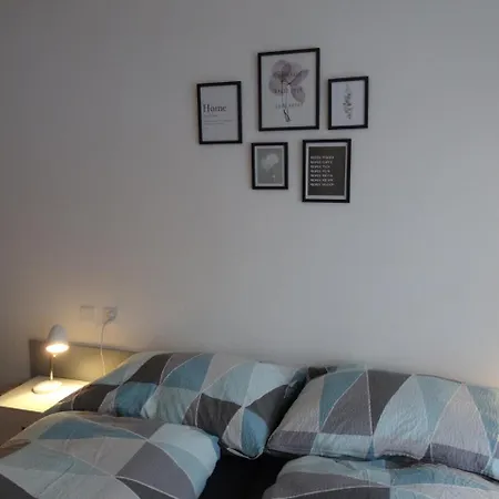 Carmena ザース・グルント